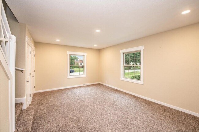 Foto del edificio - 5026 N Bay Ridge Ave