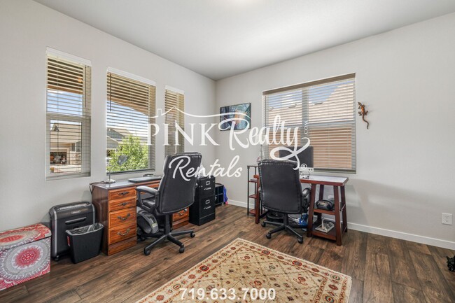 Building Photo - Newer home on quiet cul-de-sac in desirabl...