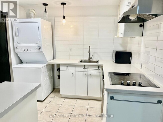 Building Photo - 5 King William Crescent