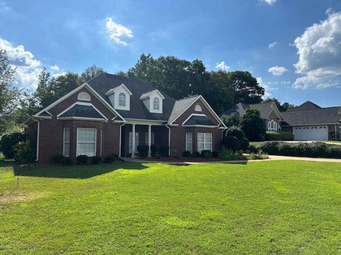 Building Photo - 2111 Keystone Dr