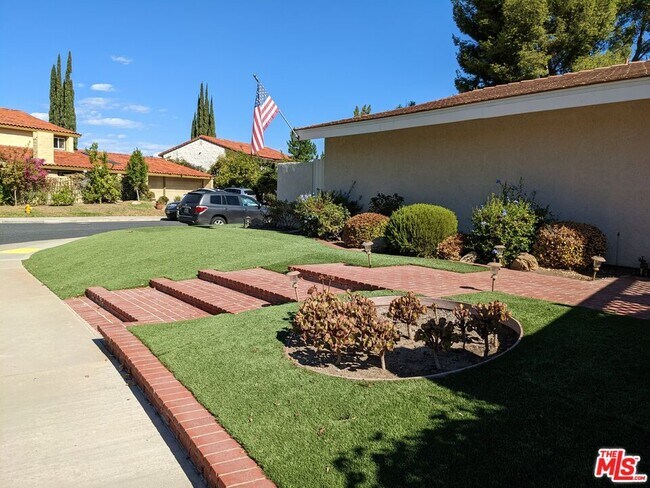 Foto del edificio - 4304 Park Corona