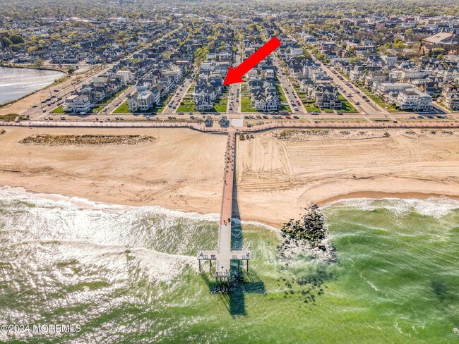 Building Photo - 6 1/2 Embury Ave