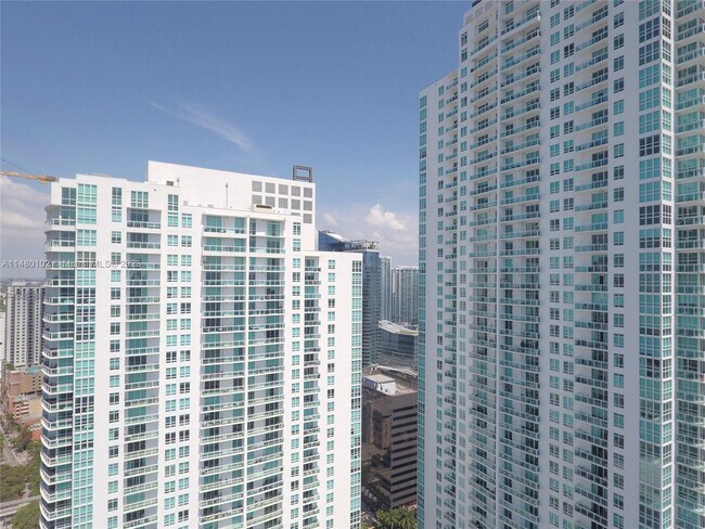 Building Photo - 951 Brickell Ave