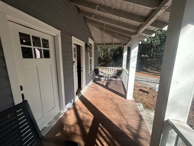 Foto del edificio - 827 Silver St