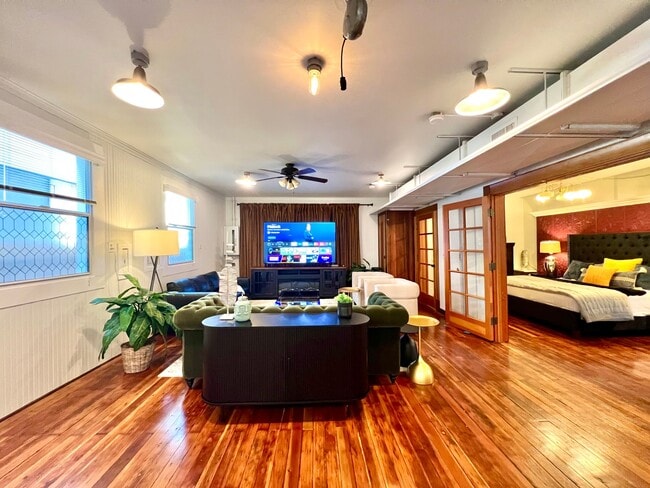 Photo - 814 Victorian Alley Townhome