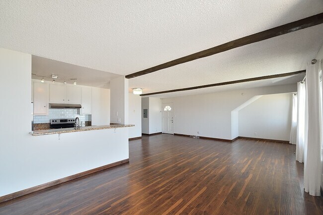 Foto del edificio - 2120 The Strand