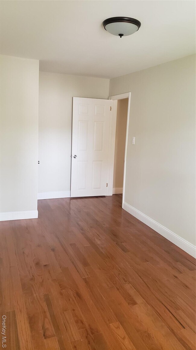 Foto del edificio - 643 E 87th St