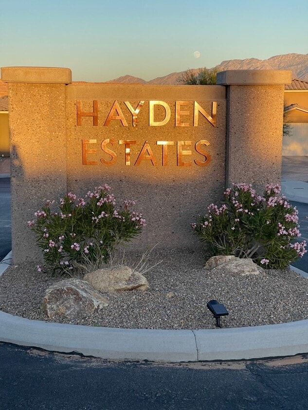 Foto principal - Home in Hayden Estates 3 bedroom, 2 bath w...