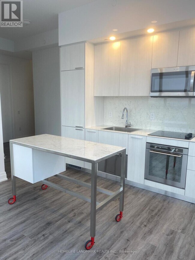 Building Photo - 75 Canterbury Pl