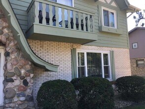 Building Photo - 1124 Camellia Dr