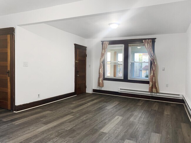 Foto del edificio - 105 Berkshire Pl