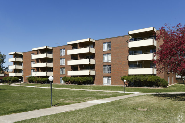 Foto del edificio - Longmeadow Apartments