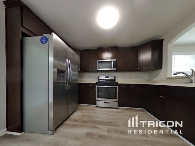 Building Photo - 3058 Crest Ridge Circle SW Marietta GA