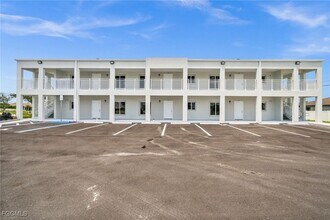 Building Photo - 721 SW 30th Terrace