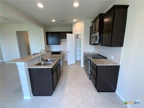 Building Photo - 1228 Grand Oak Trl