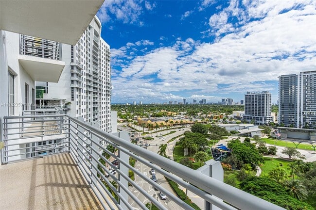 Foto del edificio - 1830 Radius Dr