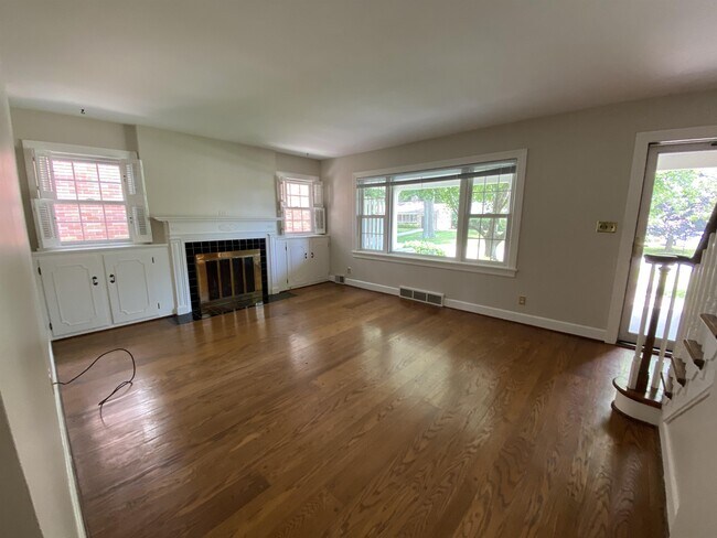 Foto del edificio - 2211 Wendell Ave