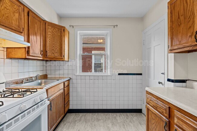 Building Photo - 1258 Grant Dr