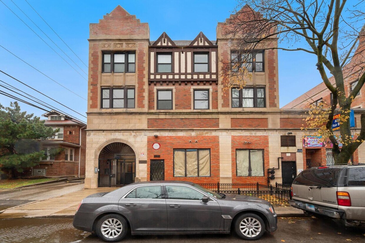 Primary Photo - 657 E 79th St