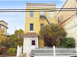 Building Photo - 437 Warburton Ave