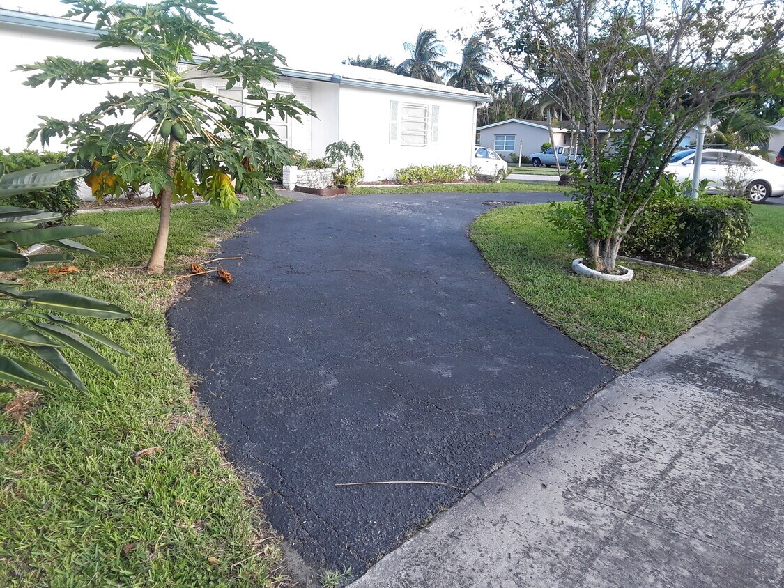 3900 NW 33rd Ave, Lauderdale Lakes, FL 33309 House Rental in