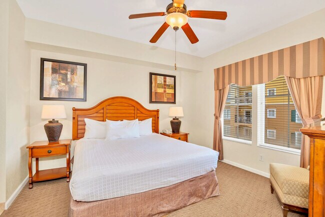 Foto del edificio - 8113 Resort Village Dr