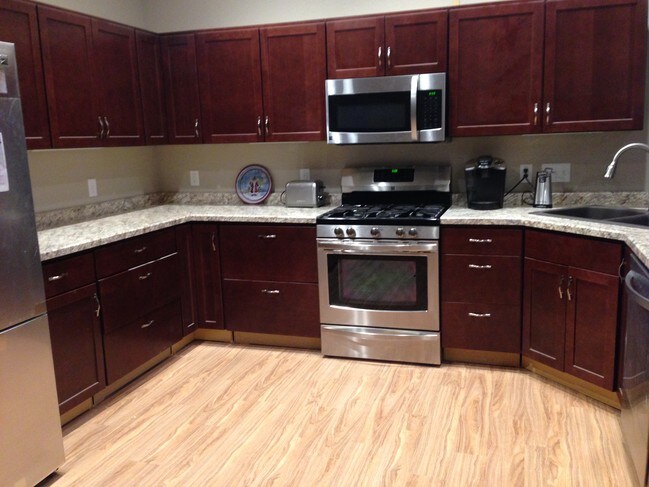 Kitchen - 4650 Lavaque Rd