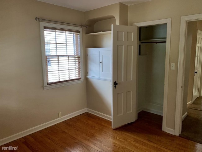 Building Photo - 3 br, 1.5 bath House - 3881 Silsby Rd