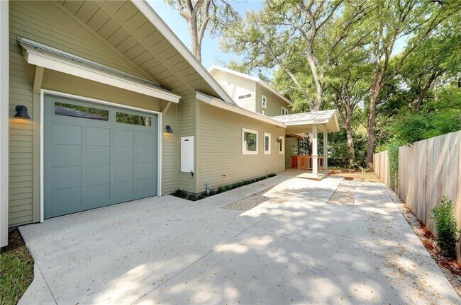 Foto del edificio - 2004 Winsted Ln