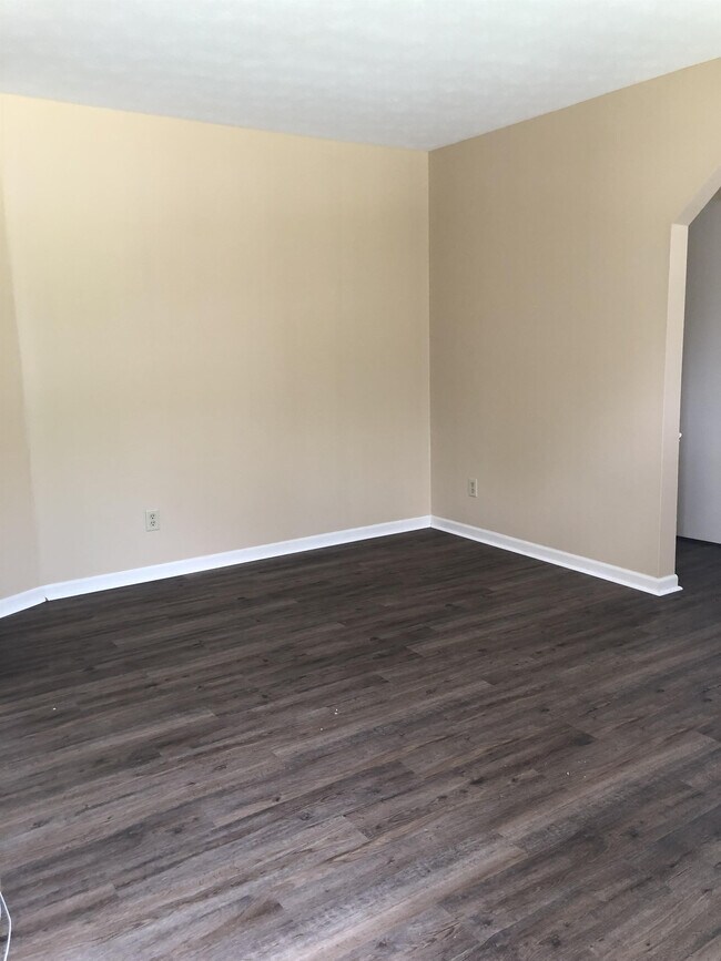 Building Photo - 1315 Pagoda Dr