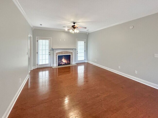 Building Photo - 136 Meadow Ridge Dr