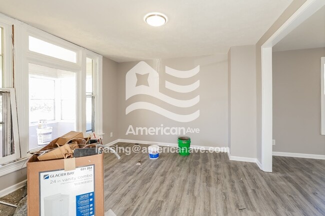 Building Photo - 2409 S 41st St