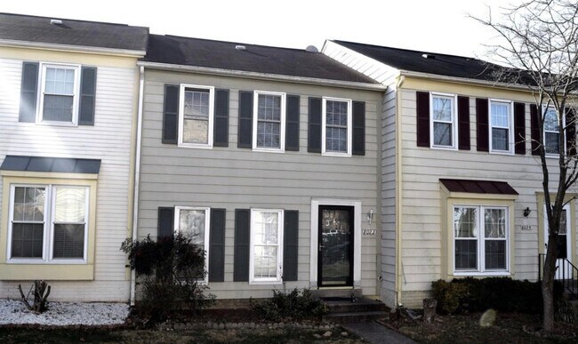 Building Photo - 8023 Dayspring Ct