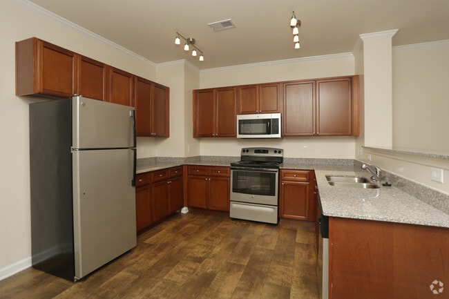 Interior Photo - Palisades at the Park