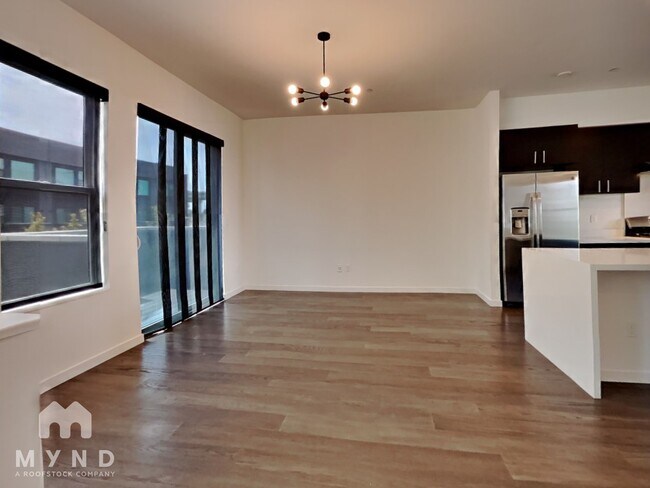 Foto del edificio - 992 Central St