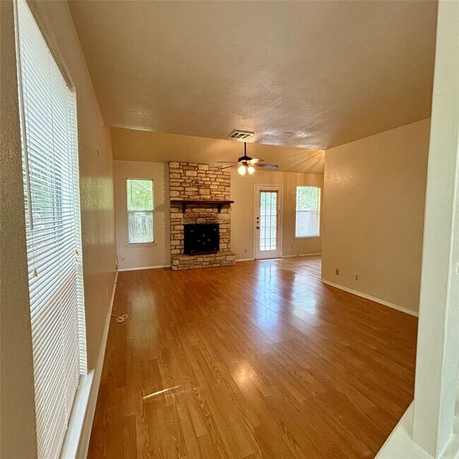 Foto del edificio - 12814 Tomanet Trail