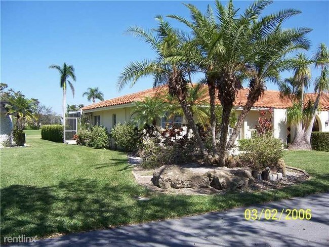 Building Photo - 5711 Bamboo Cir