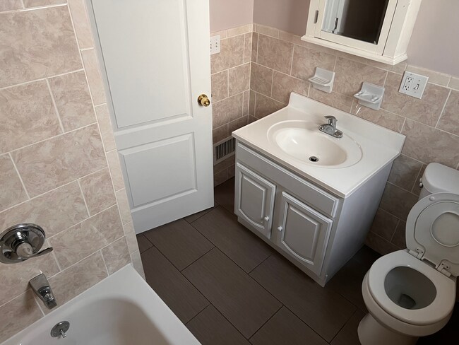 Bathroom - 265 Palmer Rd