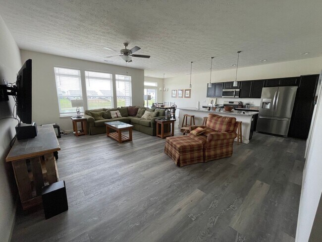 Building Photo - New Build Three Bedroom