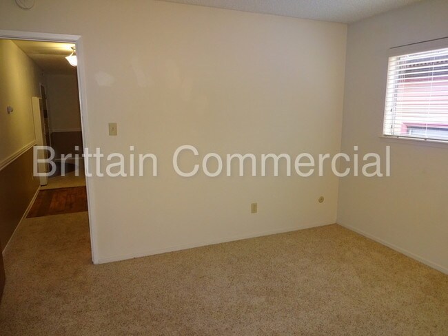 Building Photo - 1722 3rd St