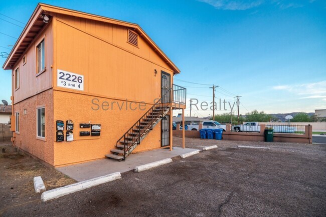 Foto del edificio - 2226 E Pueblo Ave