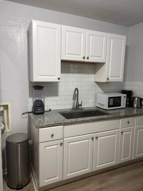 Foto del edificio - 6734 Burkett St.