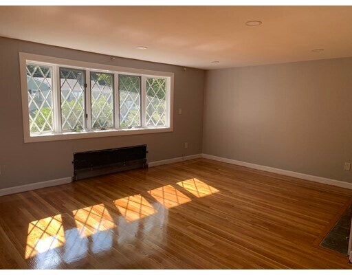 Building Photo - 4 Standish Rd