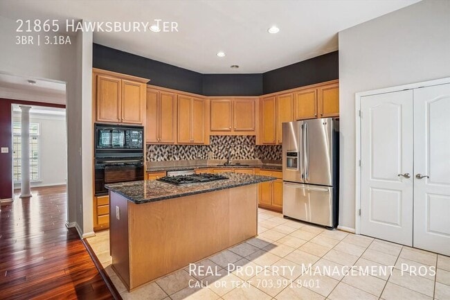 Foto del edificio - 21865 Hawksbury Terrace