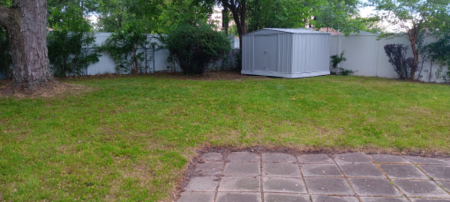 Building Photo - 204 S Orchard Dr