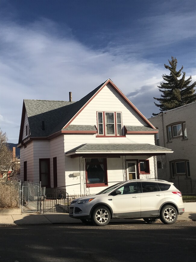 Building Photo - 218 S Jackson St