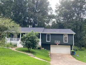 Building Photo - 1476 Glynn Oaks Cir SW