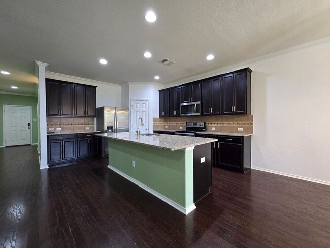 Building Photo - RENT REDUCTION & HUGE RENT SPECIAL - AVAIL...