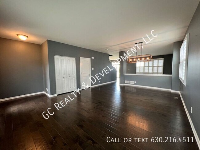 Foto del edificio - 846 Harwood Ave