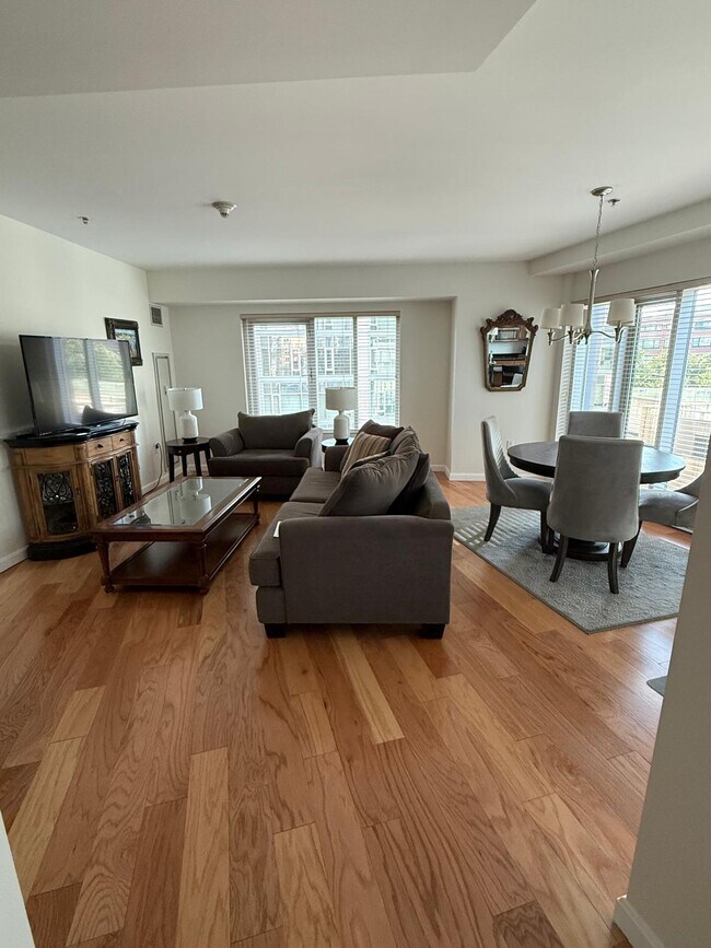 Foto del edificio - 100 Exchange St